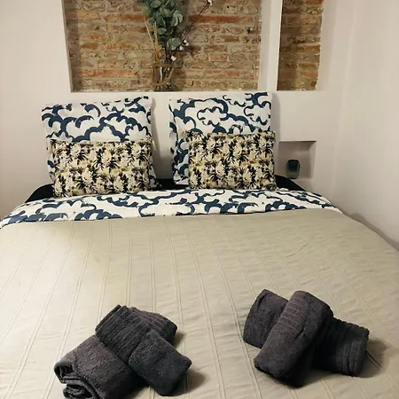 Διαμέρισμα L'elegant Duplex Carmes